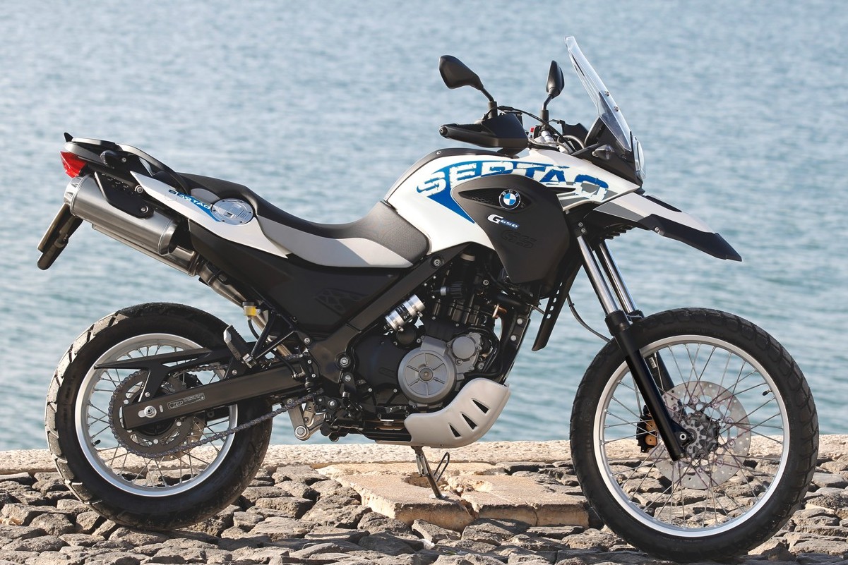 BMW G 650 GS trail clássica