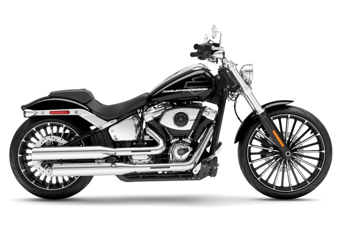 Harley-Davidson Breakout preta com visual premium urbano